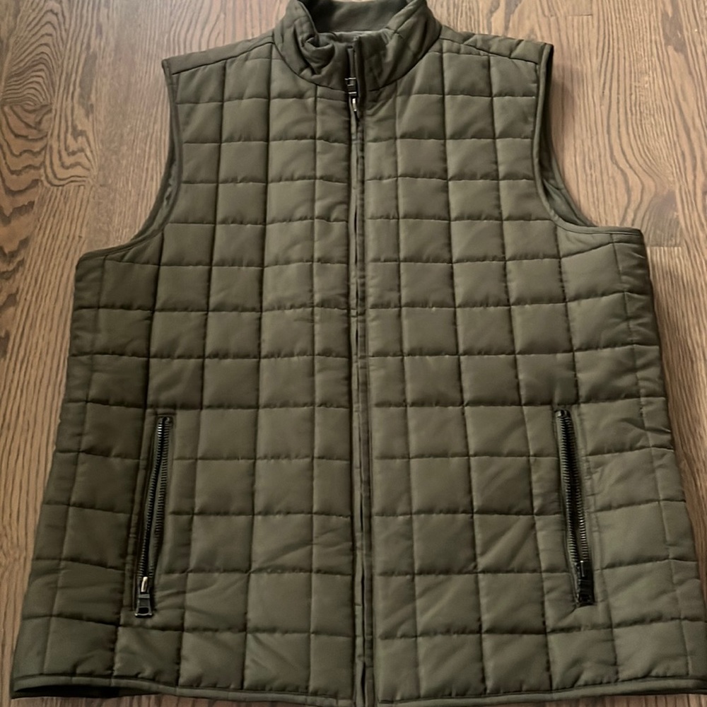 Banana Republic Dark Green Quilted Vest Men’s Medium